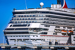 В мексиканском порту столкнулись два круизных лайнера