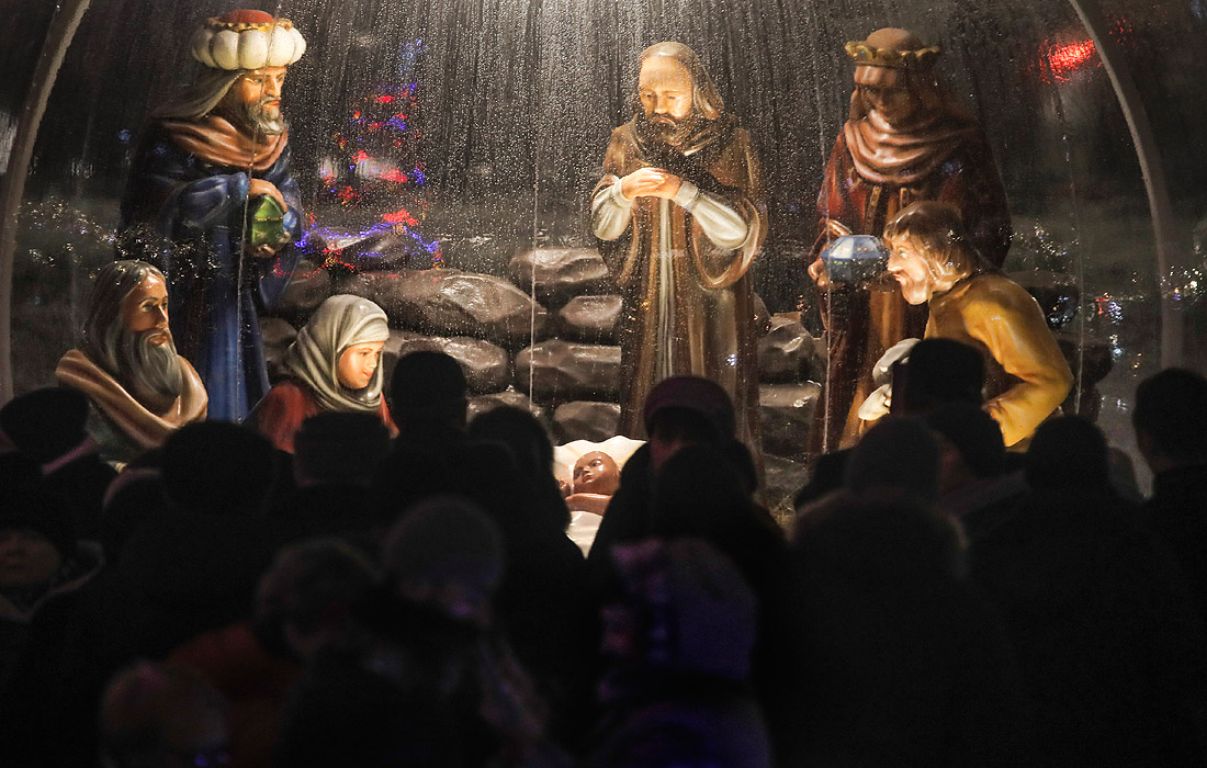 Санкт-Петербург. Возле Казанского собора