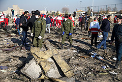 В Киеве сообщили, что два пассажира не сели на упавший в Иране самолет