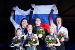 Фигуристы из России заняли весь пьедестал в соревновании спортивных пар на ЧЕ