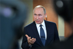 Путин поручил рассмотреть вопрос об усилении ответственности за оскорбление