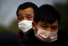 Более 50 человек умерли от коронавируса в провинции Хубэй за сутки