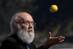 Скончался испанский режиссер Хосе Луис Куэрда