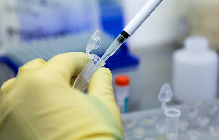 Минздрав озвучил предварительные сроки разработки вакцины от нового коронавируса