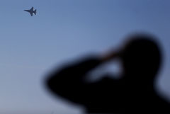 В Минобороны РФ сообщили об угрозе пассажирскому лайнеру из-за авиаудара Израиля