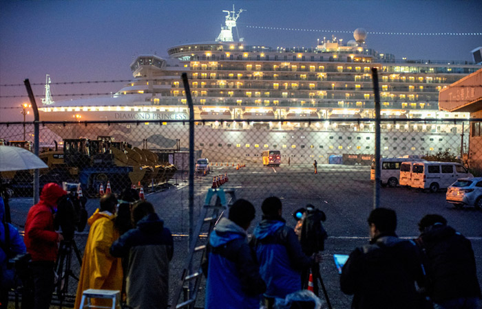 В МИД объяснили, почему пока не вывезли россиян с круизного лайнера в Японии