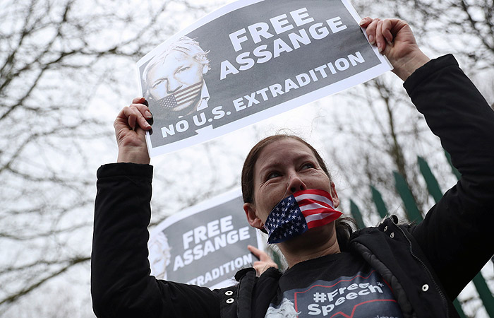 В Лондоне начались слушания о возможности экстрадиции Ассанжа в США