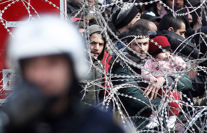 Границу Турции и Греции пересекли более 130 тыс. нелегалов