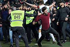 ФК "Ахмат" наказали матчем без зрителей условно за инцидент с "Зенитом"