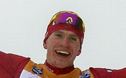 Российский лыжник Большунов досрочно выиграл общий зачет Кубка мира