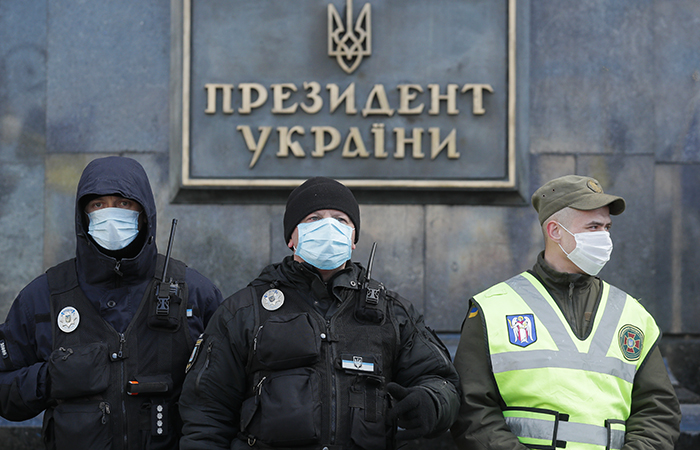 Киев ограничил сообщение с другими городами Украины из-за коронавируса