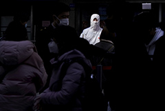 Число жертв коронавируса в мире превысило 7 тысяч человек