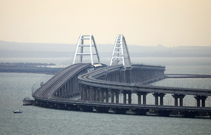 Аксенов назвал Крымский мост "ахиллесовой пятой" в защите от COVID-19