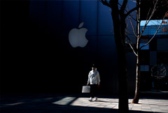 Капитализация Apple опустилась ниже $1 трлн впервые с октября