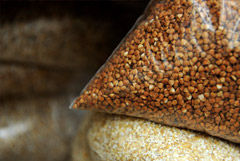 ВЦИОМ обнаружил ажиотаж с закупкой гречки преимущественно в интернете