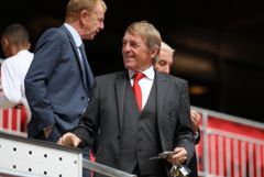 Экс-футболист и тренер "Ливерпуля" Далглиш заразился коронавирусом