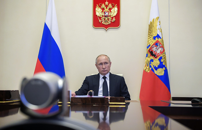 Путин заявил, что банки взяли на себя убытки, связанные с антикризисной помощью клиентам