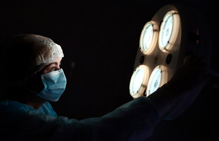 Тяжелую форму COVID-19 будут считать показанием к прерыванию беременности на раннем сроке