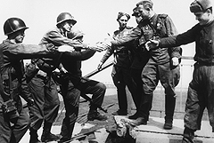 Путин и Трамп назвали "дух Эльбы" примером сотрудничества, несмотря на противоречия