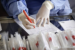 Число инфицированных COVID-19 в мире превысило 4,5 млн человек