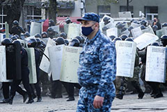 Против певца Чельдиева возбудили третье уголовное дело