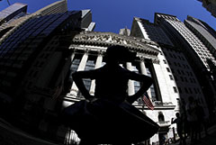 Warner Music провела крупнейшее в этом году IPO