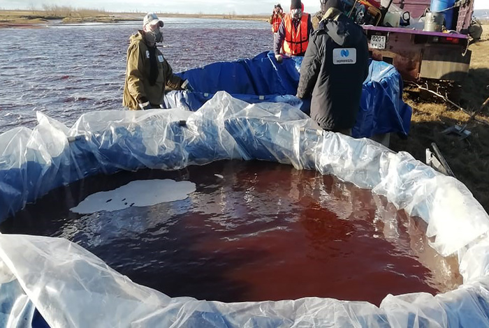 Российские спутники зафиксировали места разлива топлива в Норильске Российские спутники зафиксировали места разлива топлива в Норильске