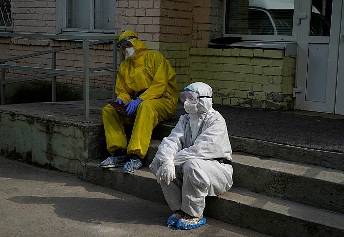 В России за сутки выявлены 8 855 новых заболевших коронавирусом