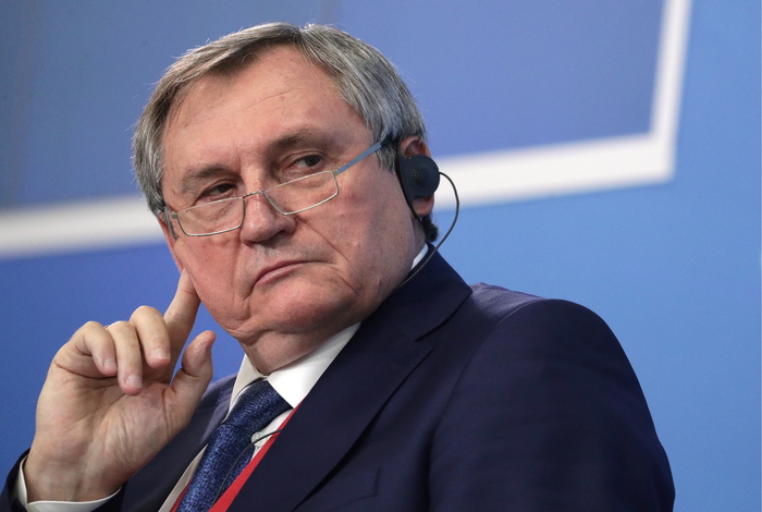 "Ъ" сообщил об уходе нынешнего главы "РусГидро" с поста в сентябре