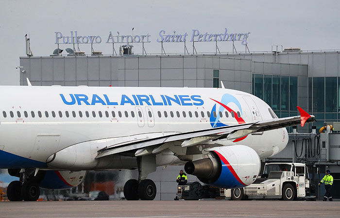 "Уральские авиалинии" сообщили, что в Пулково самолет S7 Airlines задел их лайнер