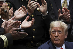 Трамп подписал указ о реформе полиции после волны протестов