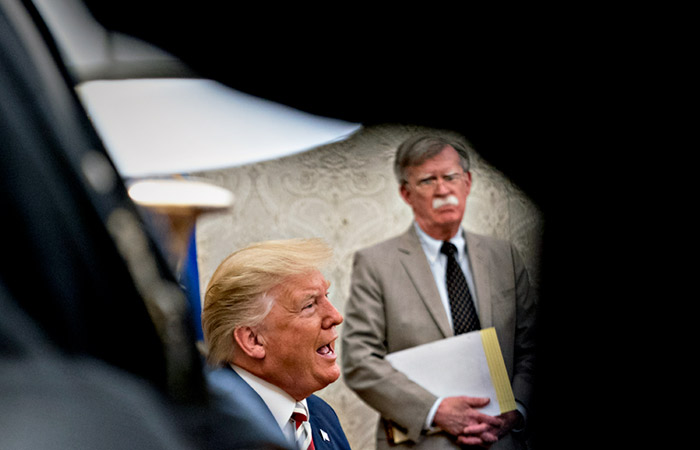 Болтон рассказал о желании Трампа вторгнуться в Венесуэлу