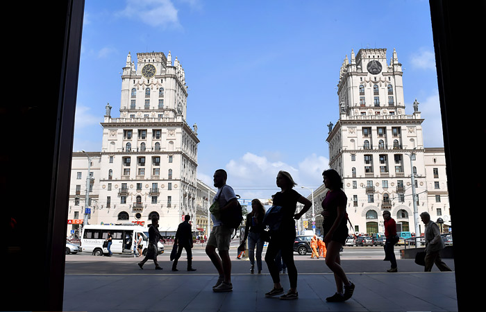 Лукашенко объяснил удорожание жилья в Минске приездом москвичей