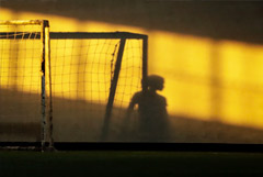 Во исполнение Конституции депутаты усложнят изъятие детей из семьи