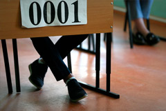 Учителя и репетиторы нашли "вызовы и провокации" в спорных заданиях ЕГЭ по химии