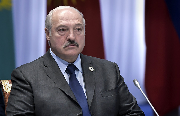 Лукашенко заявил, что Россия ограничила внешние лимиты для белорусских банков