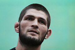 Нурмагомедов анонсировал поединок с Сен-Пьером в апреле