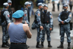 СК возбудил дело после драки бывших десантников с росгвардейцами