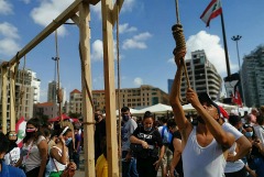На антиправительственных митингах в Ливане применили слезоточивый газ
