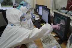 В России за сутки выявлено 5 212  новых заболевших коронавирусом