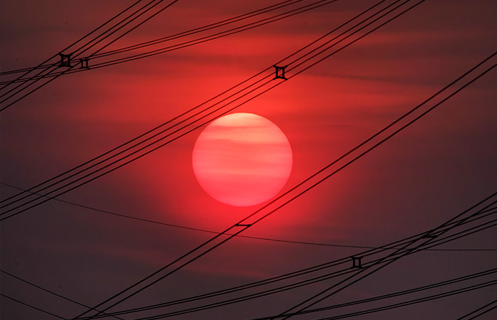 Экспорт электроэнергии из России в I полугодии сократился на 45,7%