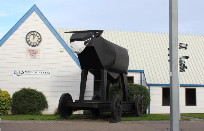 Новая Зеландия перенесла парламентские выборы из-за коронавируса