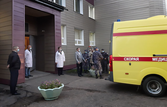 В омской больнице заявили, что в организме Навального не было ингибитора холинестеразы