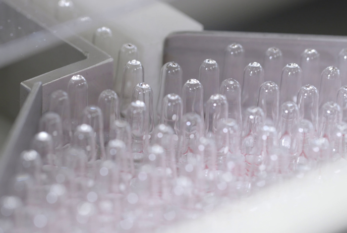 Гендиректор "Вектора" объяснил необходимость нескольких вакцин от COVID-19