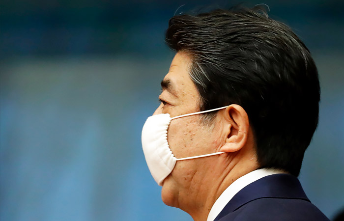 Премьер Японии Синдзо Абэ объявил об отставке из-за состояния здоровья
