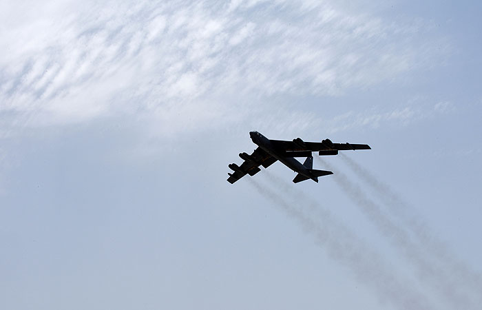Шойгу сообщил о тренировке самолетов США в нанесении ударов по России
