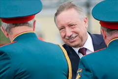 Песков отнес к фейкам слухи об отставке губернатора Петербурга