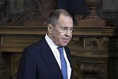 Лавров счел ситуацию с Навальным поводом для новых санкций против РФ