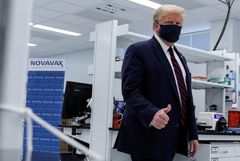 Трамп заявил, что США начнут массовую вакцинацию от COVID-19 в октябре