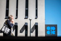 Период компенсационных сокращений ОПЕК+ продлен до конца года